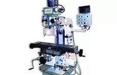 Fresatrice a controllo manuale con tavola e display digitale